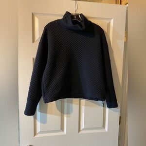 New Balance Sweater Women’s Size M Black Textured Quilted Turtleneck Running